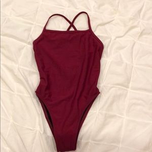 NWOT Jolyn“Scotty” onesie in cranberry sz 30